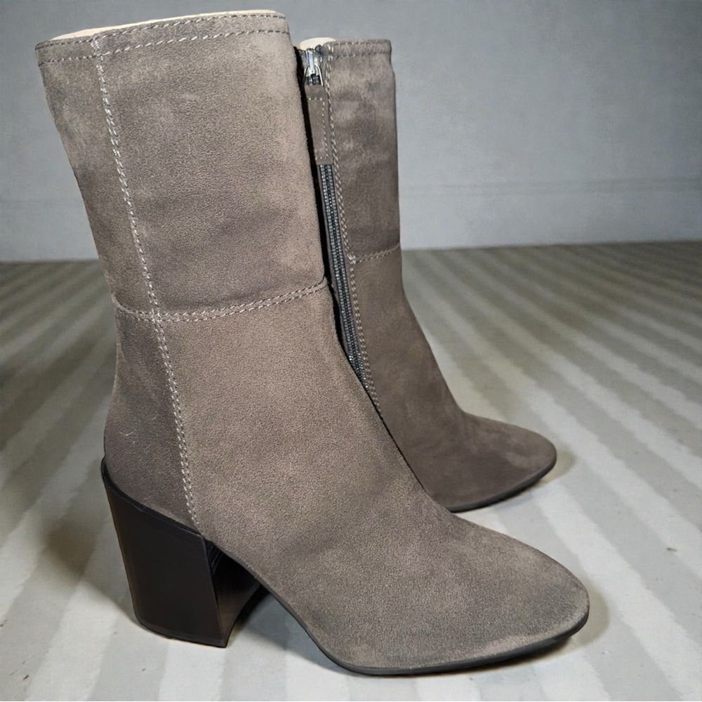 Never Worn in Box Aquatalia Fabriana Bootie Size 8M